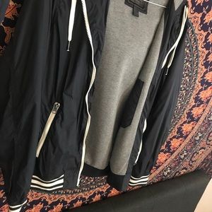 21 Men Zip Up